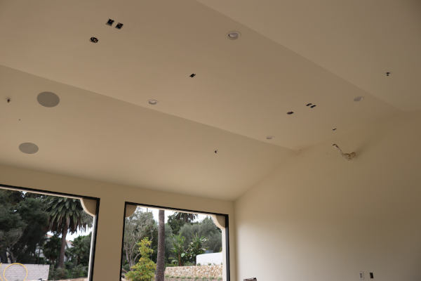 high-end-lighting-layout-vaulted-ceiling